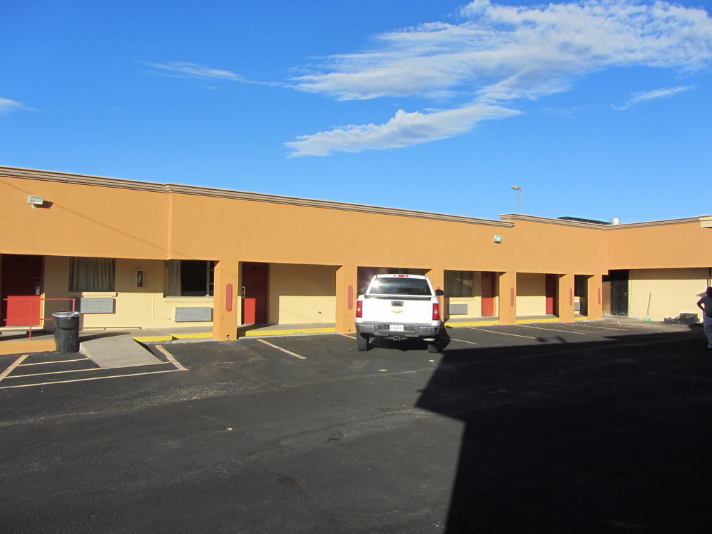 El Paso Inn Tx - Airport Exterior photo